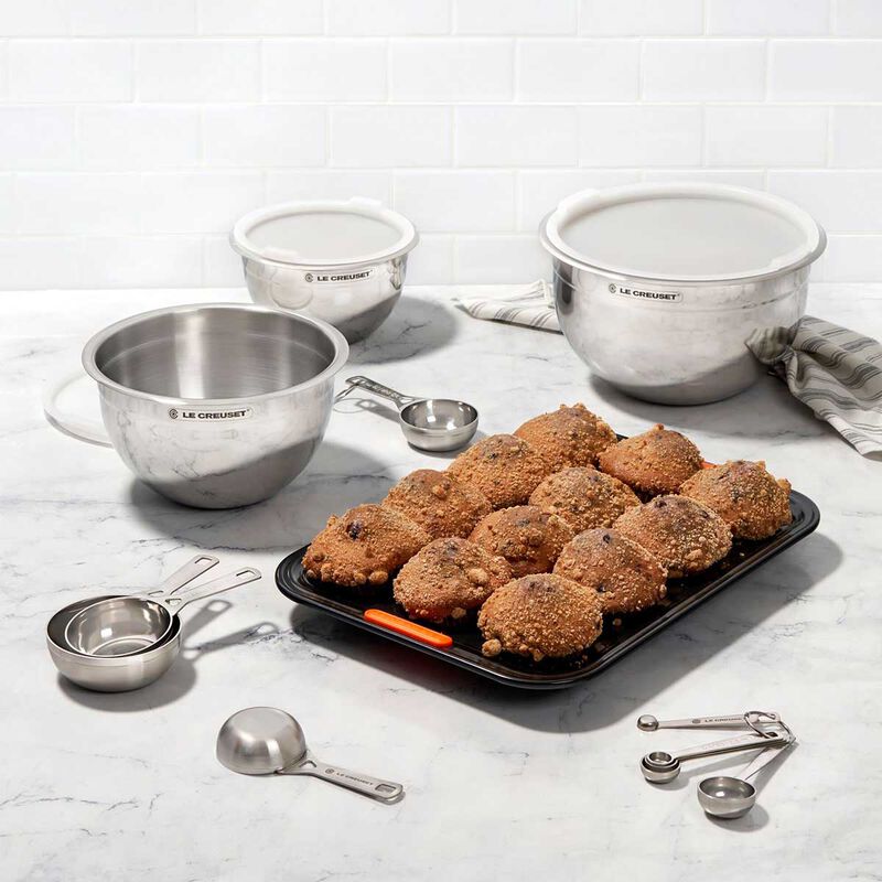 Le Creuset Stainless Steel Mixing Bowl Set 19/23/27cm image number 1